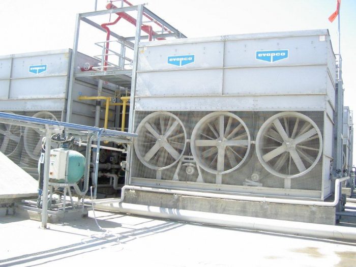 Evaporative condenser manufactured by the international company EVAPCO, which Krashin-Shalev represents in Israel since 1998.